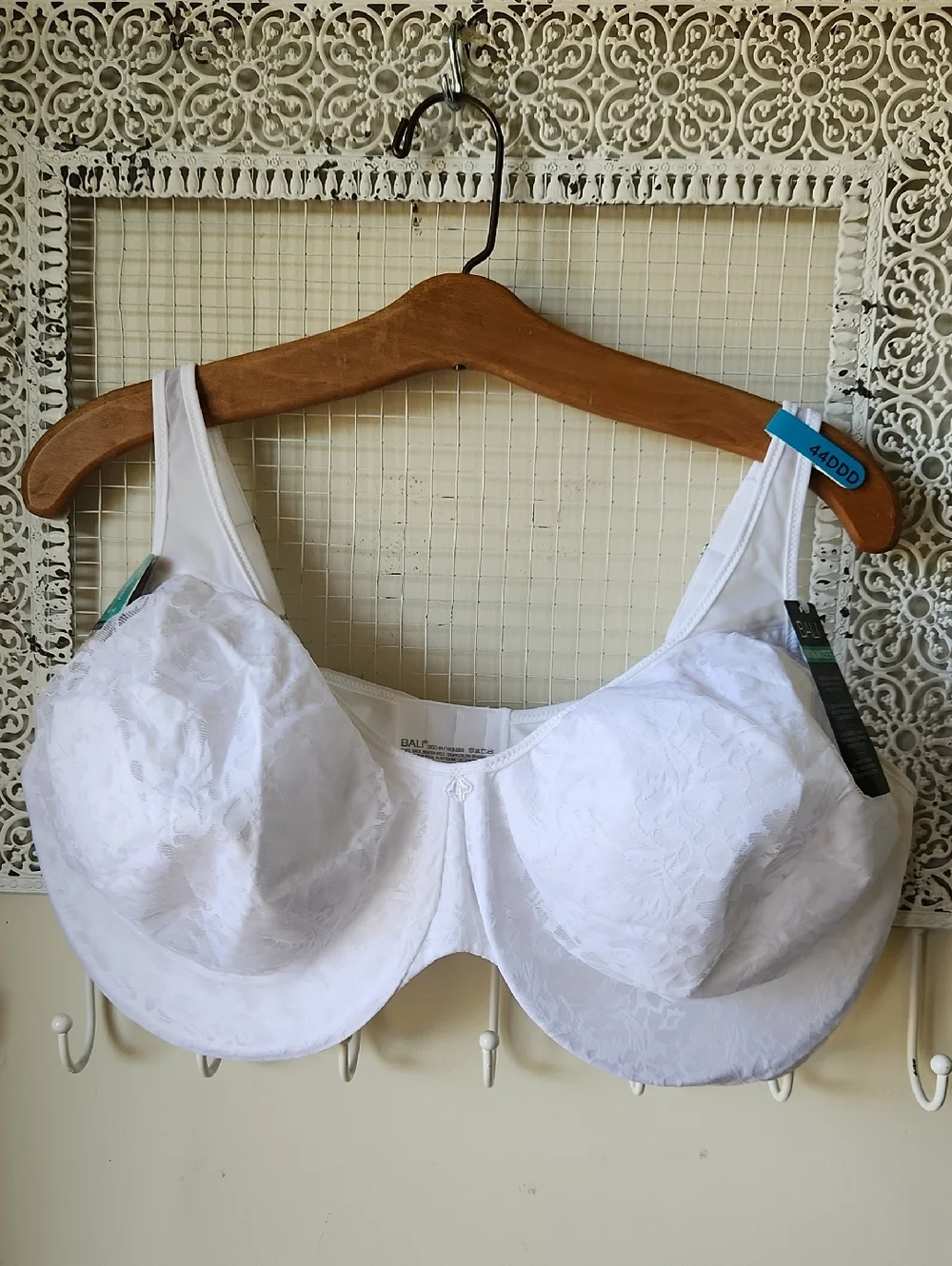 NWT Bali Women's White Lace Minimizer Bra Underwire Bra 44DDD - Picture 1 of 15